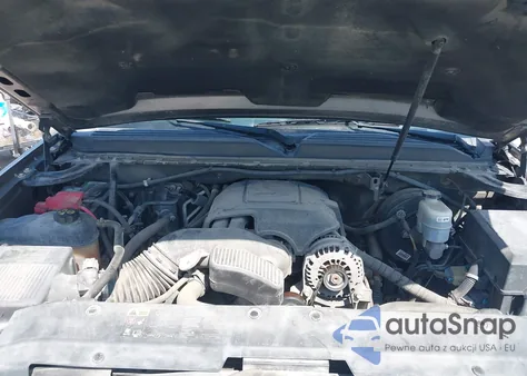 2011 Chevrolet Tahoe Ls z USA, uszkodzony, nr VIN 1GNSKAE0XBR392458